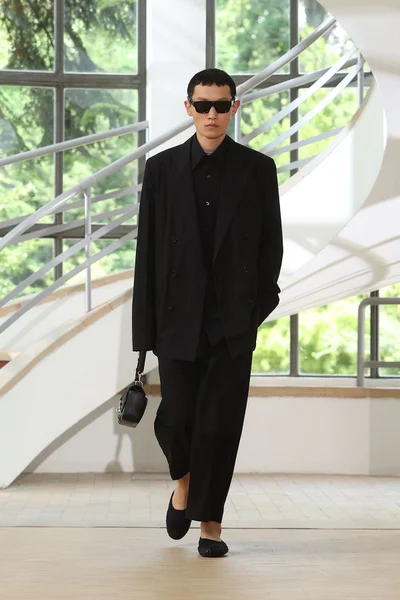 Look 46